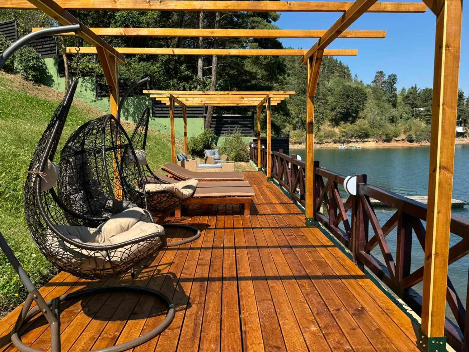 Villa Iskar Lake Residence By Bookvillabg Shtarkelovo Gnezdo Bagian luar foto
