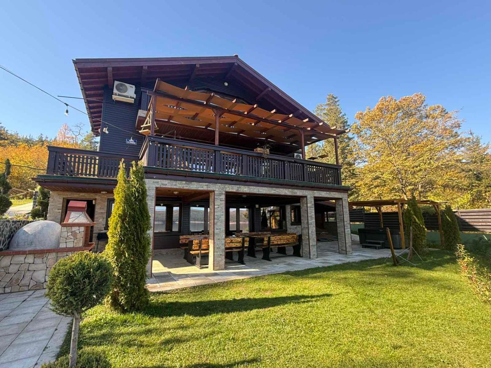 Villa Iskar Lake Residence By Bookvillabg Shtarkelovo Gnezdo Bagian luar foto